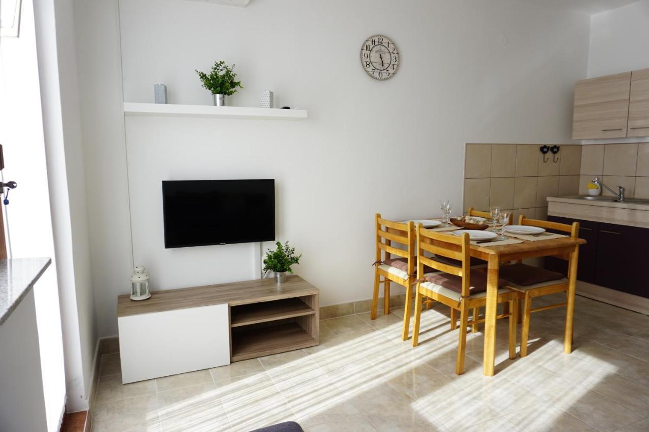Apartment Jelena ฟาชานา ภายนอก รูปภาพ